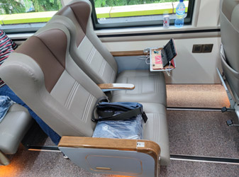 Eksekutif class seat on the Bima